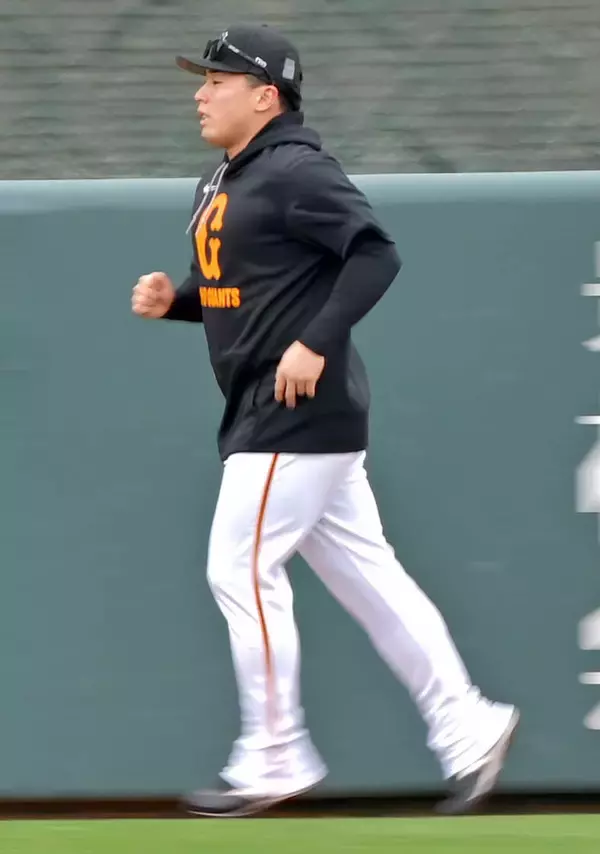 ３月中の実戦復帰射程！巨人・浅野翔吾が「８割走」から「全力ダッシュ」再開へ　右ふくらはぎ肉離れ回復順調