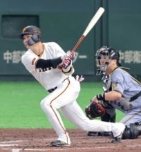 【巨人】坂本勇人が２０年連続安打をマーク　阪神・高橋から今季５打席目で初安打
