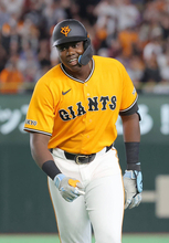 【巨人】ティマ「緊張してない」プロ初打席　ＳＢ周東の超絶プレーには脱帽　日本ハム戦へ「打ティマす」