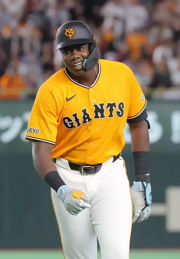 【巨人】ティマ「緊張してない」プロ初打席　ＳＢ周東の超絶プレーには脱帽　日本ハム戦へ「打ティマす」