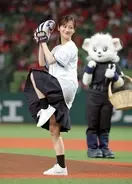 元乃木坂４６の女優・山下美月がセレモニアルピッチで惜しくもノーバンならず「自己採点は３０点」