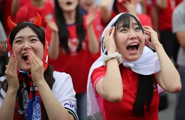 【Ｗ杯】韓国、敗退まで“首の皮一枚”に「Ｇ組で期待していた“韓国より順位が低い３位”は現れなかった」「状況は厳しい」…決勝Ｔ進出可能８チーム中８番手に後退　現地メディア報道