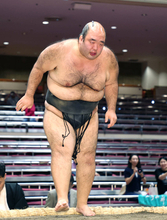 「土俵の妖精」こと序ノ口・森麗が２年ぶりの白星発進　不戦勝に「動画見てきた」と対策バッチリも“肩すかし”