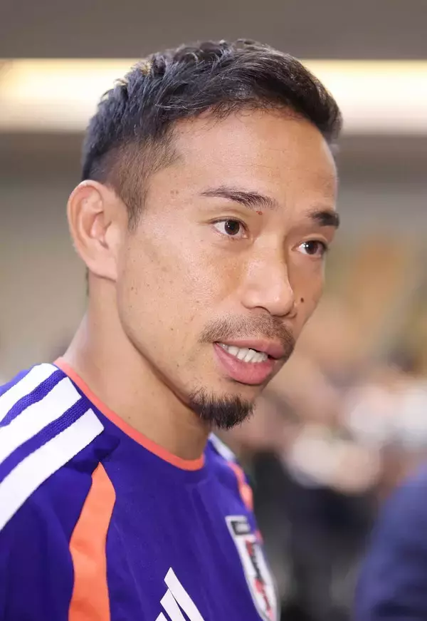 長友佑都、右膝「前十字靭帯断裂」だったと明かす　「衝撃を受けました」４０歳バースデーに大怪我