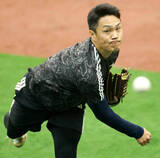 「【巨人】則本昂大がＧ球場で前楽天の長坂健冶ブルペン捕手相手にブルペンで投球「本当に心強い」」の画像1