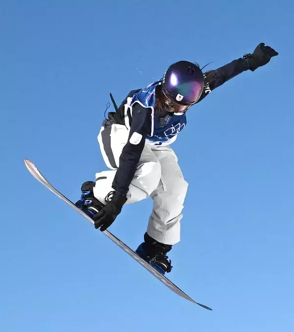 【五輪】スノボ「２冠」を狙う村瀬心椛はスロープスタイル予選２位通過　岩渕麗楽、深田茉莉も決勝へ