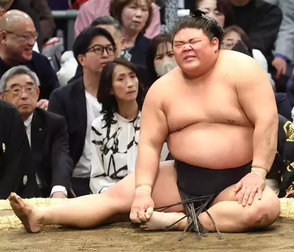 ２日目から休場の伯乃富士は左足親指を再び痛める「再出場は状況を見て判断」