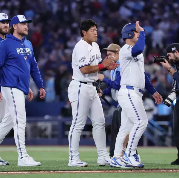 メジャー初４番の岡本和真　自動判定システムのチャレンジは「難しいところ」２戦連続安打「毎日できることをやろうと」