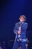 「近藤真彦、６２歳バースデーライブで２４曲熱唱　ド派手な衣装で「ギラギラ」　“マッチ熱”上昇の韓国からアジア制覇へ「ギンギラ」聴いて」の画像1
