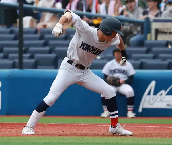 【高校野球】横浜、２回までに４－０　いきなり主導権　ドラ１候補・織田翔希の１５５キロにはどよめき
