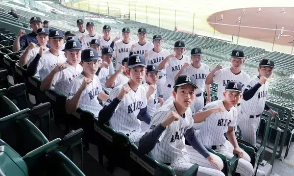 【甲子園】熊本代表・有明へ見知らぬ人から「熊本、頑張れ！」の声、宿舎に続々差し入れ　ナインが思う、いま甲子園で戦う意味…第３試合で聖地初陣