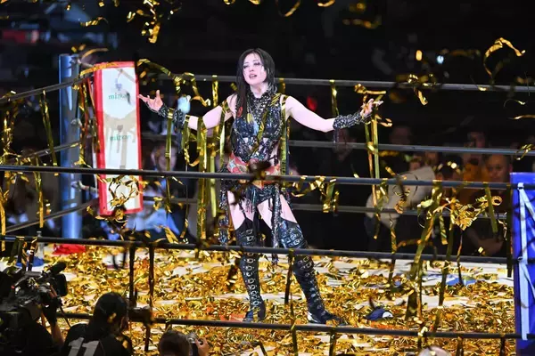 上谷沙弥、鼻血を出しながらも安納サオリを下しワールド王座Ｖ８「来年も沙弥様が見たことがない景色に連れてってやる」