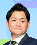 「【紅白】千鳥ノブ「場違いですみません！」衣装にハプニング、袖にブランド名が…「まくってくれ、って」」の画像1