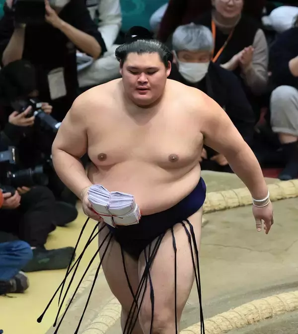 大の里は連敗を３で止める　豊昇龍は３敗守る　２敗で首位は、安青錦、熱海富士、阿炎の３人に