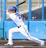 「【ＤｅＮＡ】「２番・三塁」の主将・筒香嘉智が実戦初打席で適時二塁打　寒風も半袖でハッスル」の画像1