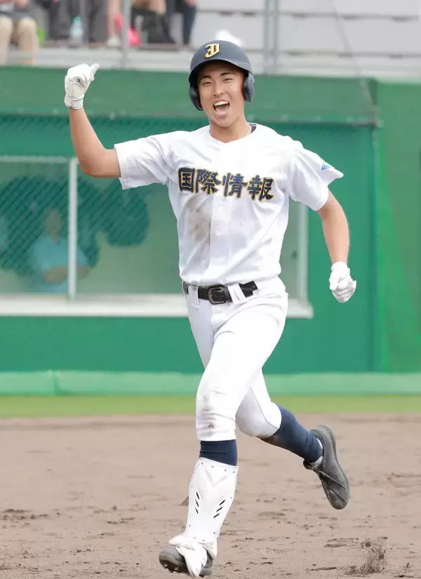 【高校野球】札幌国際情報・奥山樹が初の柵越え弾　ドラ１ＯＢの教えを受け「バッティングのこともそうなんですけど、人間性が素敵」