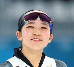 【Ｓスケート】女子１５００Ｍ　五輪メダリストの野明花菜が自身も驚く悲願の初Ｖ　「こんなことになるとは…、びっくり」　父弘幸さんは同距離の元世界記録保持者　全日本距離別選手権