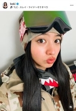 Ｋｏｋｉ，迷彩ニット×スキーウエアでお茶目ショット！モデル姉からも「いいね！」