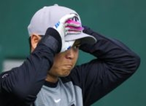 【巨人】中山礼都が岸田行倫が朝から強烈スイング！木の花ドームで気合の早出練習…宮崎キャンプ第２クール２日目