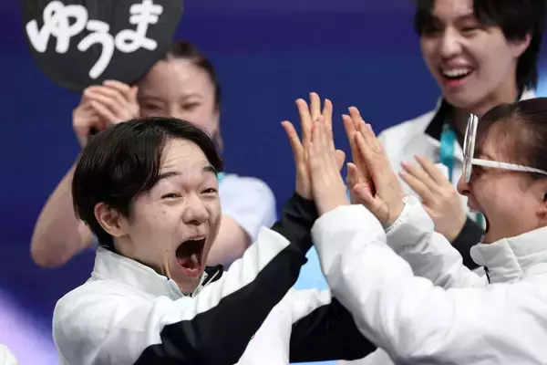 【五輪】鍵山優真、ノリにノって観衆に手拍子あおる「こういう舞台で、遊ばずにはいられなかった」　王者マリニン抑え、ＳＰ堂々の１位　