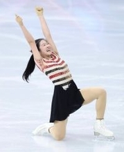 【五輪】日本ワンツー発進！　１７歳・中井亜美が３回転半決めて首位　坂本花織が２位　千葉百音は４位　あるぞ独占表彰台