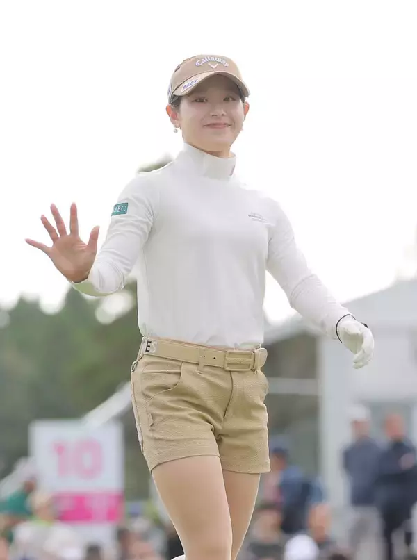 【女子ゴルフ】吉田鈴、イーグルさく裂 イケイケ猛チャージ ７つ伸ばしホールアウト 古江彩佳は急伸１１アンダーで第３日へ、永久シード獲得の申ジエは予選落ち確実に…富士通レディース、第２日途中経過