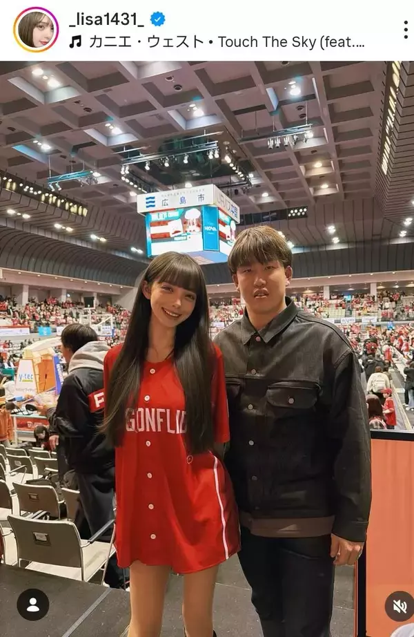 首位打者のモデル妻が美しい！夫婦ショット「ぱっつん前髪かわいすぎ」渡辺リサ…夫は広島・小園海斗