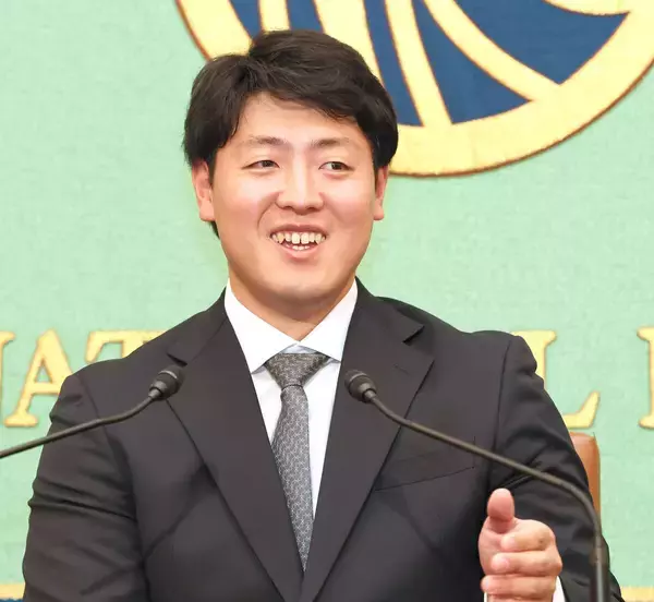 岡本和真「ジョニー・デップと言ったことは掘り返さないで（笑）」　ファンの記憶にも残る１１年前のお立ち台