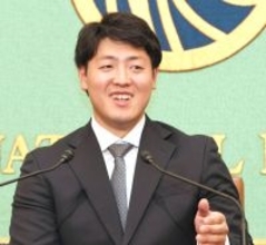 岡本和真「ジョニー・デップと言ったことは掘り返さないで（笑）」　ファンの記憶にも残る１１年前のお立ち台