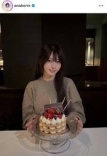 えなこ、私服コーデで誕生日を報告「どんどん素敵になって」「女神の誕生日」「私服もイイね！」