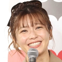 ３９歳・宇野実彩子、ノースリーブワンピ姿でソロ活動８周年を報告「永遠の憧れ！！」「これまでもこれからも、ずっと大好き」