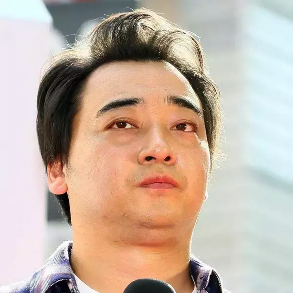 元ジャンポケ斉藤慎二被告、初公判で無罪主張　当選倍率は約１４・５倍　２４年にロケバス内で性的暴行を加えた疑い