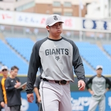 【巨人】石塚裕惺が下半身のコンディション不良で試合後に病院へ　橋上コーチ「診断はまだ」　吉川尚輝が２６日に１軍合流へ