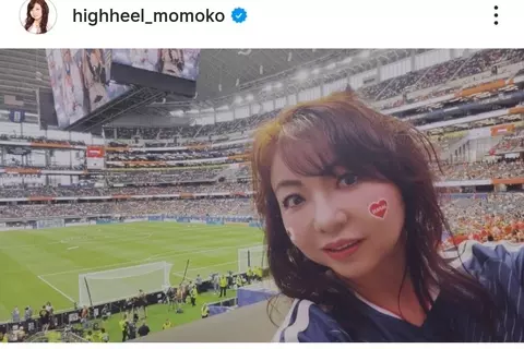 「めちゃくちゃいいお席です！」大物タレントがＷ杯現地観戦！ゴール裏で…ハイヒール・モモコが報告