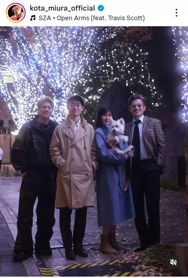 カズファミリーが「美しい」妻・りさ子と家族ショット！「映画のワンシーン」息子２人も「イケメン」