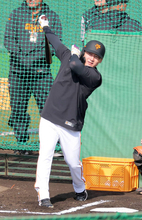 【巨人】丸佳浩が居残り特打で１４３スイングも「僕らより投げてくれる方の方がきついと思います」