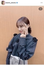 大友花恋、最新ショットでほっぺたプニッ！「可愛いらし過ぎ」「どの衣装も素敵」