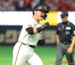 巨人・山瀬慎之助プロ１号　憧れの指揮官も褒めた「本人がいい準備をしてきたから出たんじゃないですかね」