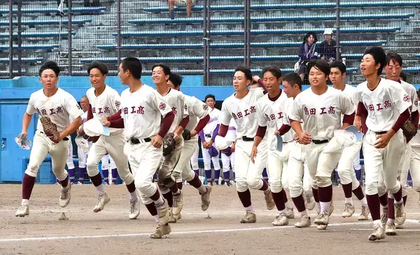 【高校野球】島田工１９８２年以来４４年ぶりの１６強入り　今村陽成（ひなり）３戦連続完投　３月まで指揮官だった藤枝東・中村匠監督に強烈恩返し