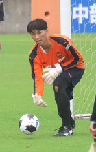 【Ｊ１清水】ＧＫ梅田透吾　２６歳の誕生日に松崎快からポケモン・メタグロス…守備技「ひかりのかべ」で開幕へ