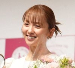 一児の母・Ｄｒｅａｍ　Ａｍｉ、ツインテ×水着姿に騒然「母とは思えん」「可愛すぎる！」「最高すぎる」