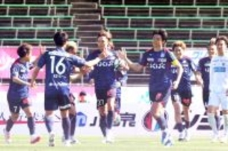 【Ｊ２甲府】ホームで札幌に逆転勝ち…新加入のＭＦ安田虎士朗が同点アシスト＆決勝弾「やっと甲府に来たことを示せた」