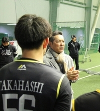 【ソフトバンク】小久保裕紀監督、国内ＦＡ権行使の東浜巨とのやり取り明かす「おととい電話がかかってきて…」