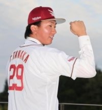【楽天】 巨人から人的補償で加入の田中千晴「５０試合登板、防御率１点台」背番号は２９…入団会見