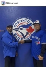 最速１６１キロの金城朋弥がブルージェイズと正式契約「結果で恩返しできるよう全力で」　“無名の剛腕”　岡本和真と共闘目指す