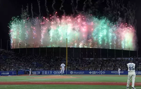 【ヤクルト】ミセスの花火が劇勝の確定演出？　長岡秀樹のサヨナラ打直前にライブ演出で試合中断「お祝いしてくれてるのかなと」
