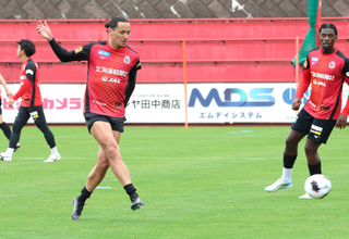 【Ｊ２札幌】ＤＦ大崎玲央が“チーム最短出場”からの逆襲狙う　８月８日の開幕へ調整順調
