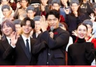 戸田恵梨香「毎日甘い物を食べる姿にビックリ」鈴木亮平の意外な一面暴露したら鈴木に「スマホの画面がバキバキ」と仕返し