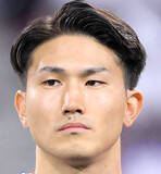 「日本代表ＤＦ渡辺剛が右足首負傷から２週間ぶりに戦列に復帰　リーグ戦・敵地ユトレヒト戦で先発出場」の画像1