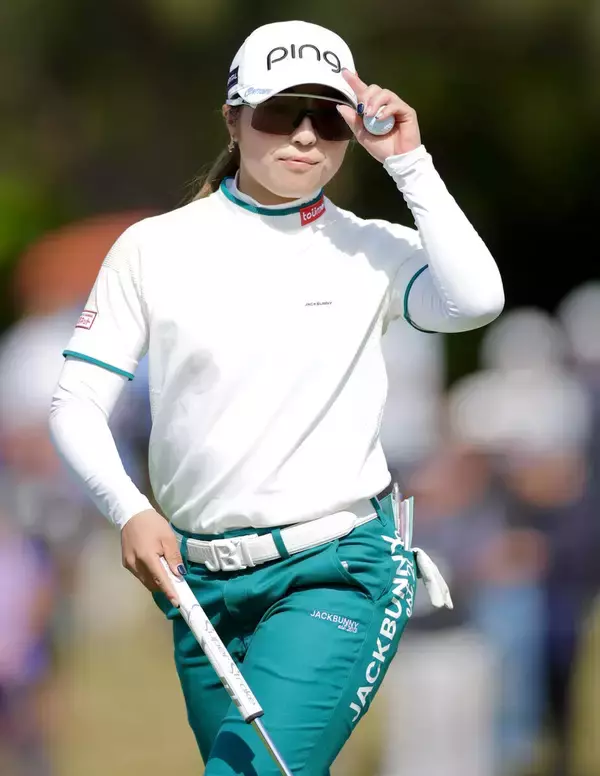 佐久間朱莉が単独トップで後半へ　永井花奈は４差２位　金田久美子は５位で追走　女子ゴルフ最終日